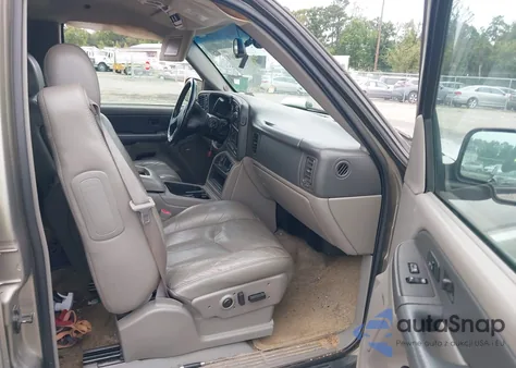 2003 Chevrolet Suburban 1500 Lt из США, поврежденный, VIN 3GNFK16Z73G109336